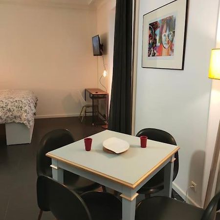 Appartement Les Abbesses Paris Ngoại thất bức ảnh